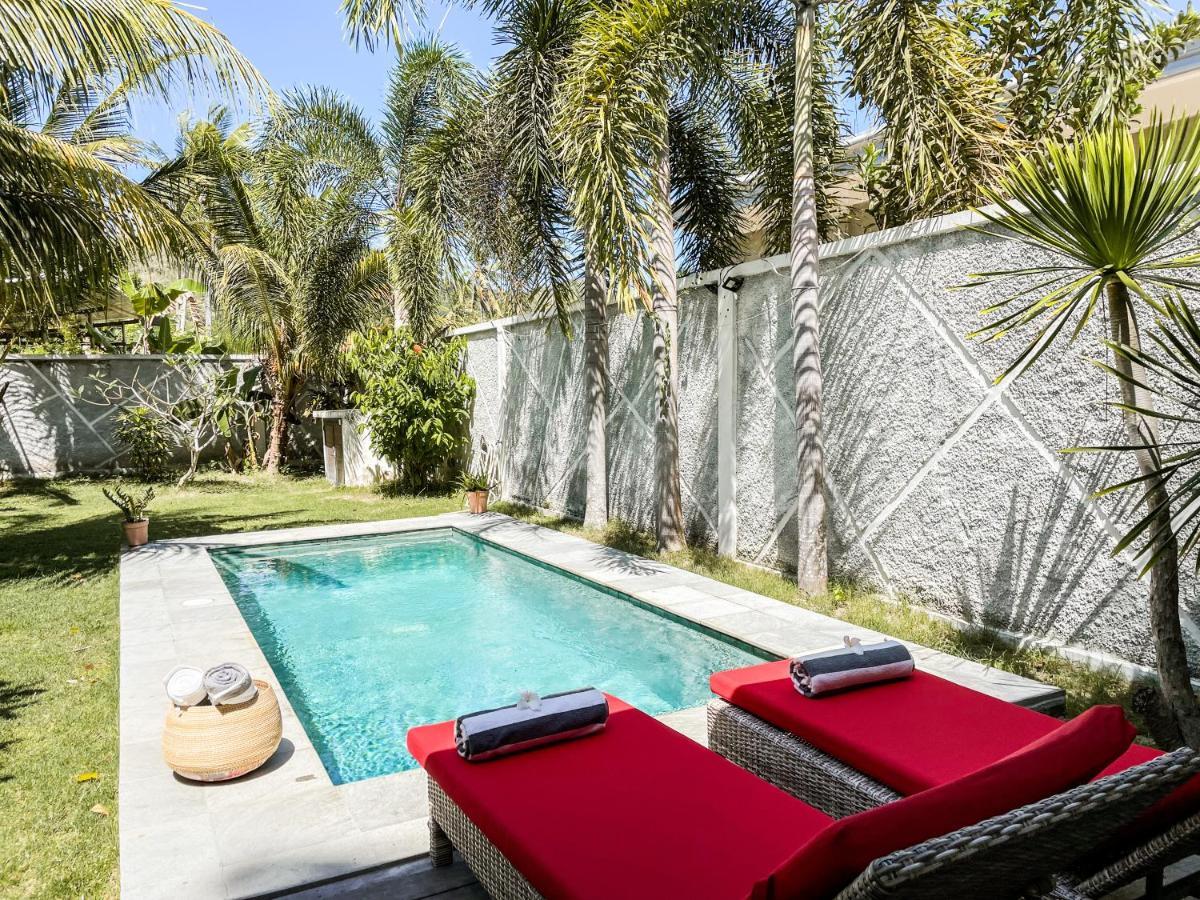 Villa Kotak Surfers Escape Reopening Rates Apply Now Selong Belanak Eksteriør bilde