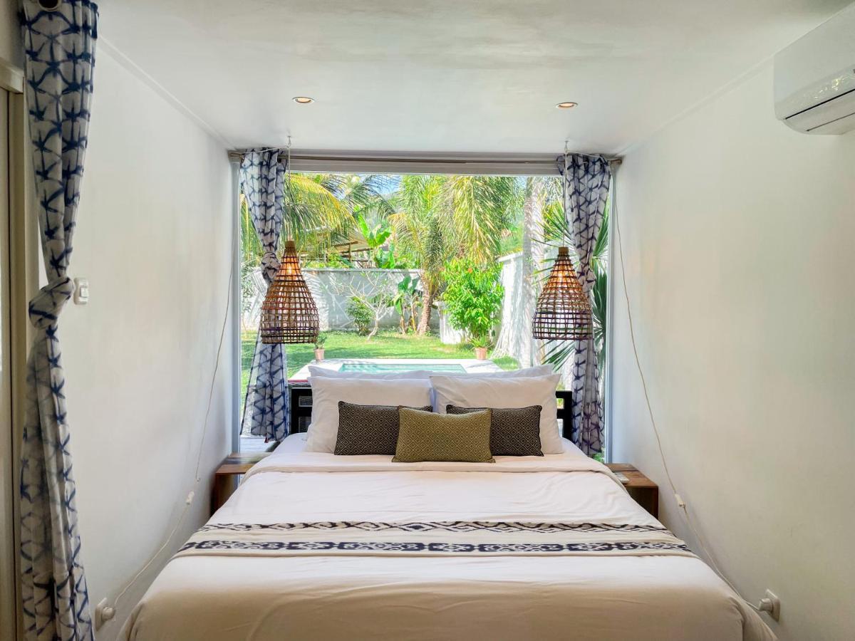 Villa Kotak Surfers Escape Reopening Rates Apply Now Selong Belanak Eksteriør bilde