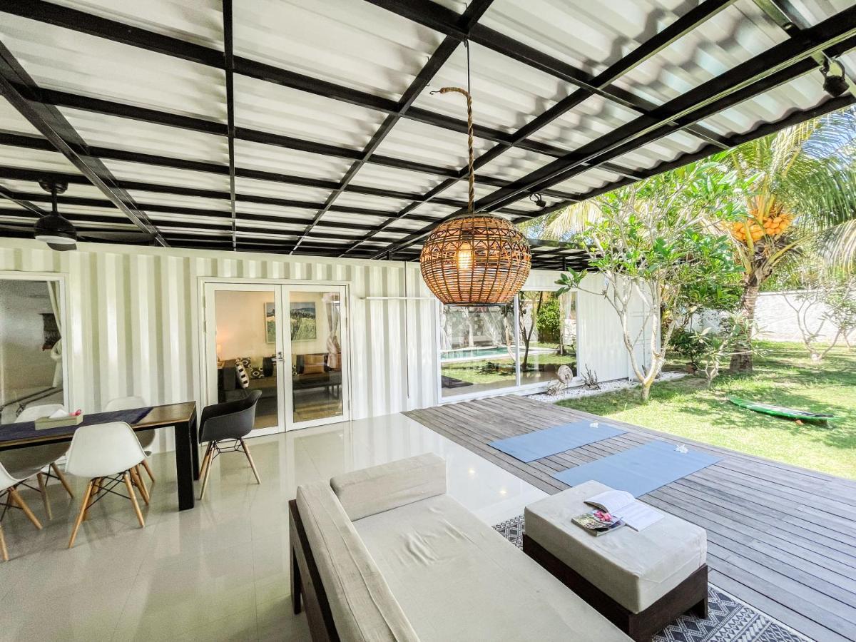 Villa Kotak Surfers Escape Reopening Rates Apply Now Selong Belanak Eksteriør bilde