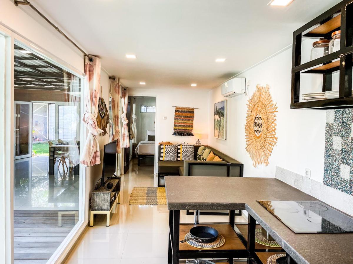 Villa Kotak Surfers Escape Reopening Rates Apply Now Selong Belanak Eksteriør bilde